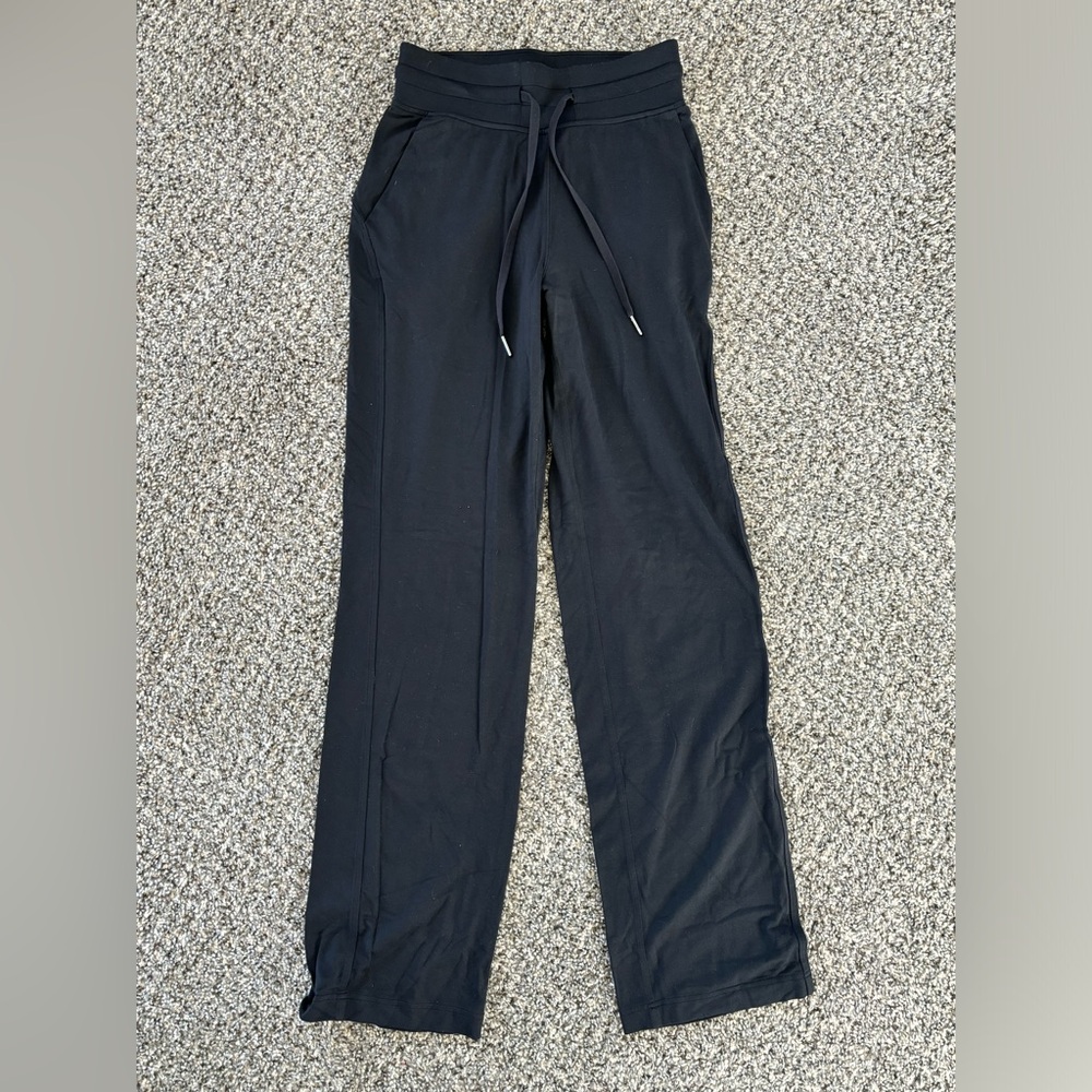 SOLD Lululemon’s ready to rulu straight leg